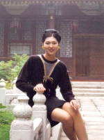 cashmere fibers for warm, fashionable and soft ladies outerwear